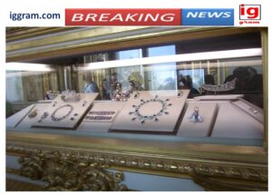 Louvre paris: Robbery of priceless jewelry in 7-minute